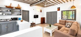 Favour House - 8