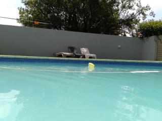 Dulcomb Guesthouse - 9