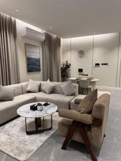 High-End Experience in Downtown - 8