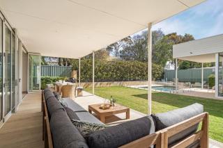 Stillwater House - Poolside Serenity by the Bay - 3