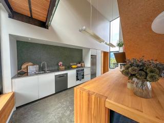 Drift Bay House Private getaway - 2