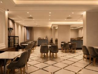 Continental Hotel & Suite - 4