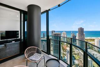 Luxury 2BR Skyhome, Lvl 36 Ocean Views, Pool, Gym & Free Parking, The Star Residences - 5