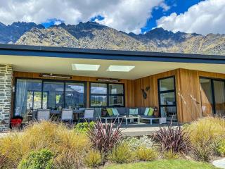 Oraka Lodge views outdoor fire and spa - 2