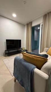 Cozy and Spacious Apartment Near University D5 - 8