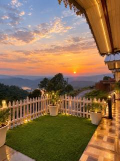 The Blue Lagoon Luxury Mountain Cottages - 5