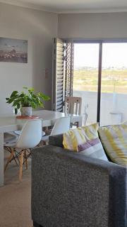 MADRIKO 36 Cozy self catering 2 bedroom apartment - 8