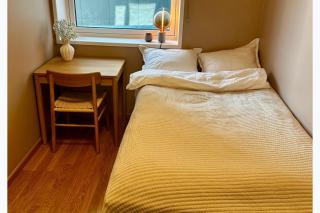 Tromso 3-Bed Apt Sleeps 5 with Parking - 2