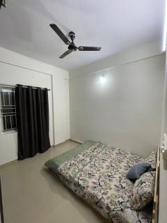 Yoganivasa Aesthetic 3BHK Stay near Metro & BIEC - 1