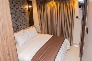 Royal Luxury Hotel and Suites - 9