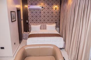 Royal Luxury Hotel and Suites - 5