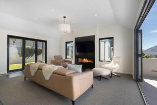Queenstown Luxury Views - 4