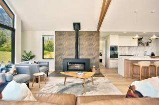 The Carmina Close to Remarkables skifield - 3