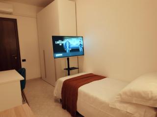 Oberoi Guest House - 3