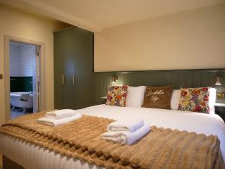 Rose Cottage Dingle Town - Stunning Views - 6