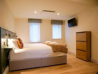 Rose Cottage Dingle Town - Stunning Views - 1