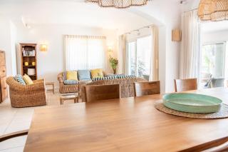 Oceanfront Villa - East Coast Private beach & Pool - 3