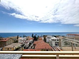 SE9 - Elegante appartamento con splendida vista panoramica sul mare - 1