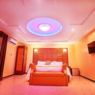 DoubleM Suites & Lounge - 9