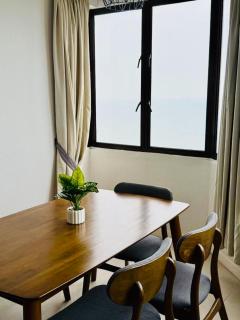 3BR 8pax Deluxe Seaview Suite at Batu Ferringhi - 0