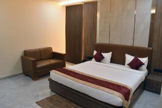 hotel sushila - 0
