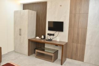 hotel sushila - 1