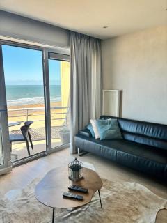 Appartement met zeezicht, zwembad & garage - 7
