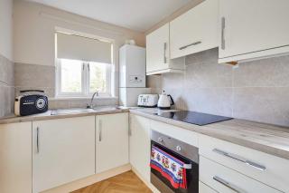 Host & Stay - Theatre View - 9