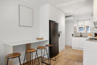 Absolute Beachfront Henley Beach Retreat - 6