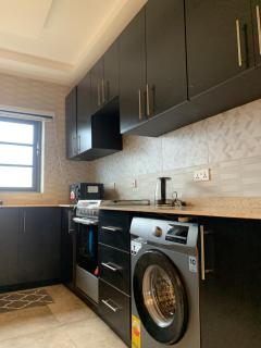 Adjorman Haven Stylish 2BR Apartment in Teshie - 7