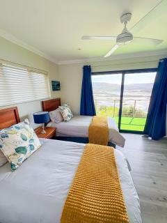 A Peaceful Riverside Escape in Knysna - 9