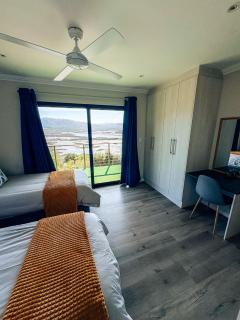 A Peaceful Riverside Escape in Knysna - 2