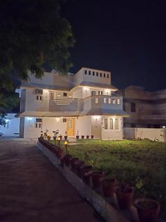 The Lantern Villa - 9
