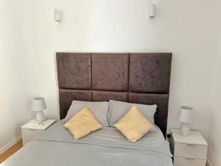 Central and modern Valletta flat - 1