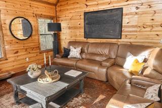 NEW Prime Cabin Hot Tub-Firepit-Safari Sleeps 8 - 2