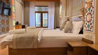 Mehron Premium Hotel - 2