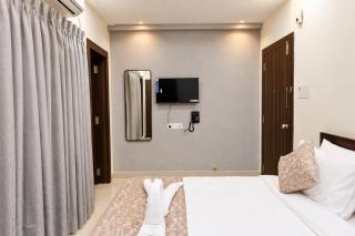 Hotel Rakesh Grand, Gachibowli - 0
