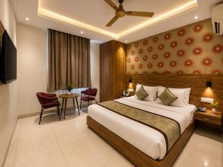 Hotel Golden Glory By Kasa Stays - 2