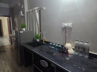 Roadji Stay 004, Pahariqa, 3-BHK Studio Apartment - 8