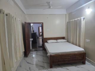 Roadji Stay 004, Pahariqa, 3-BHK Studio Apartment - 1