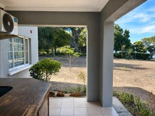 Lakefront Living at Badu Bay Residence - 9