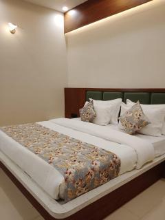 hotel vanika,s - 5