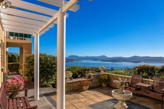 Stunning 180 degree River Derwent and Hobart View! - 5