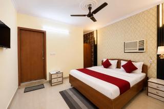 Hotel Park Stay 2 - Near Noida 15 Metro Station - 0