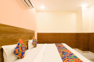 FabHotel Royal Inn II - 6