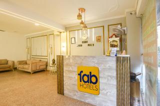 FabHotel Royal Inn II - 9