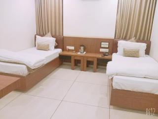 Hotel Kalyan's - Mansingh Inn - 9