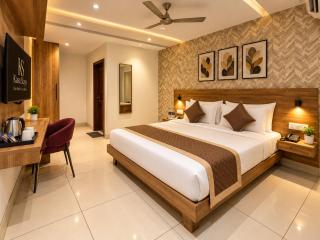 Hotel Kasa Stays - Guru Nanak Nagar - 1