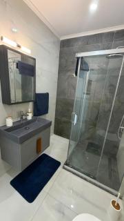 Modern Studio with Pool - 8