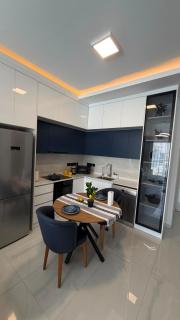 Modern Studio with Pool - 5